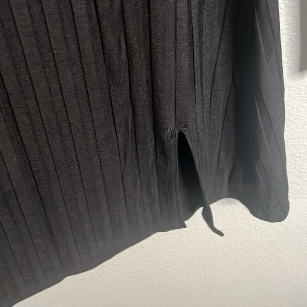 Reformation Black Stripped Material Dress - NWT - Picture 3 of 7